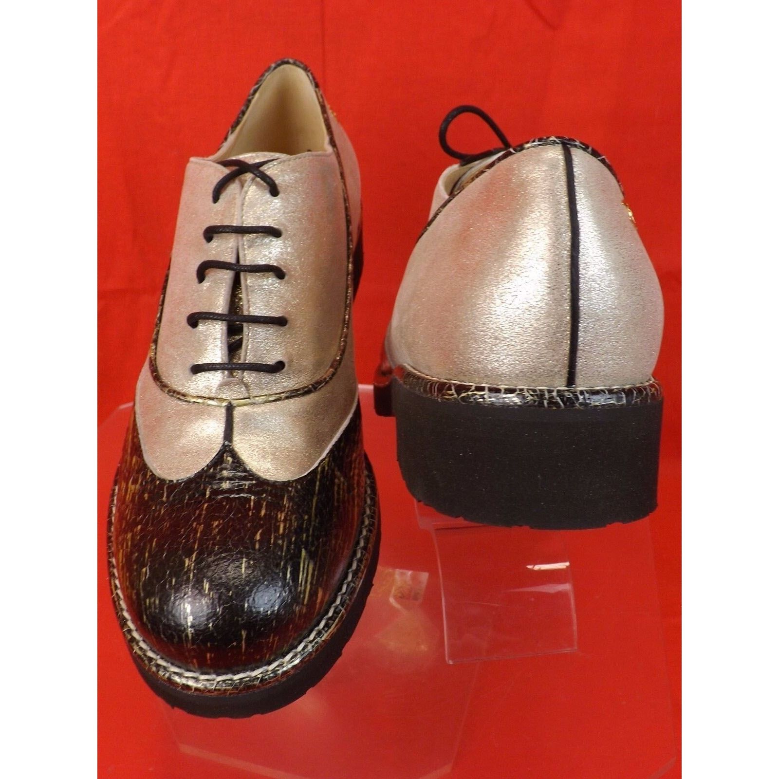 Chanel CHANEL G31564 TWO TONE BLACK LEATHER CC LOGO LACE OXFORDS 38 Size US 8 / IT 38 - 7 Thumbnail