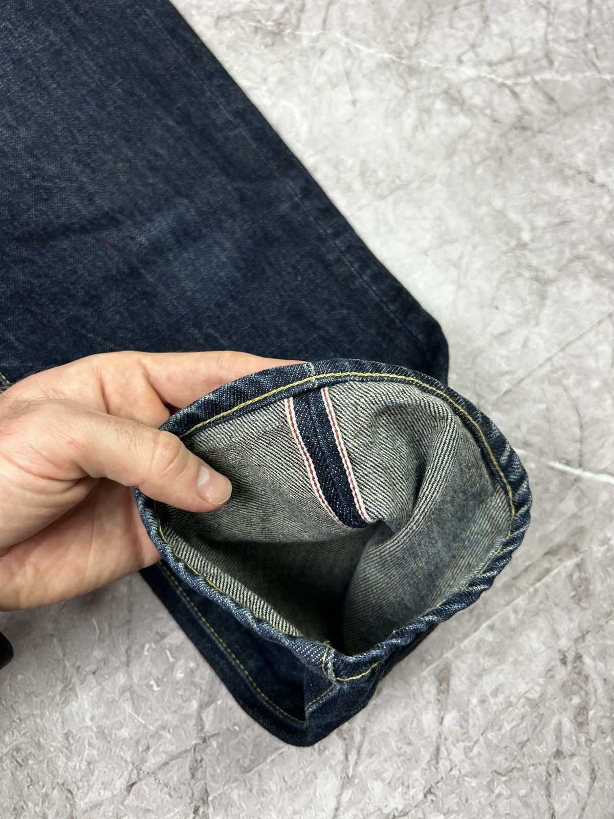Blue Blue Japan × Japanese Brand × Uniqlo Uniqlo All Made in Japan Selvedge Navy Denim Pants Size US 32 / EU 48 - 13 Thumbnail