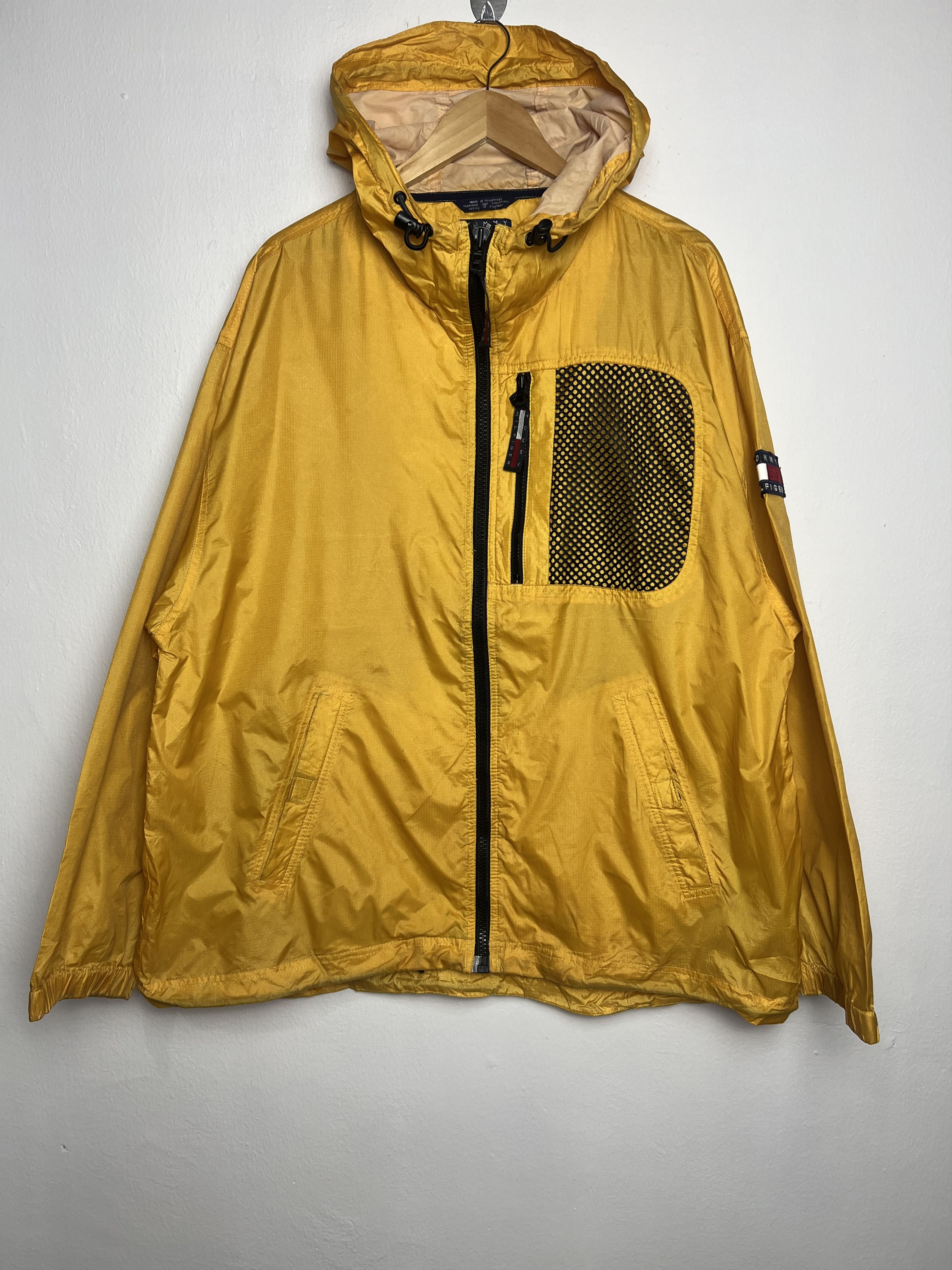 Tommy Hilfiger Vintage Tommy Hilfiger Yellow Windbreaker Jacket Size US L / EU 52-54 / 3 - 1 Thumbnail