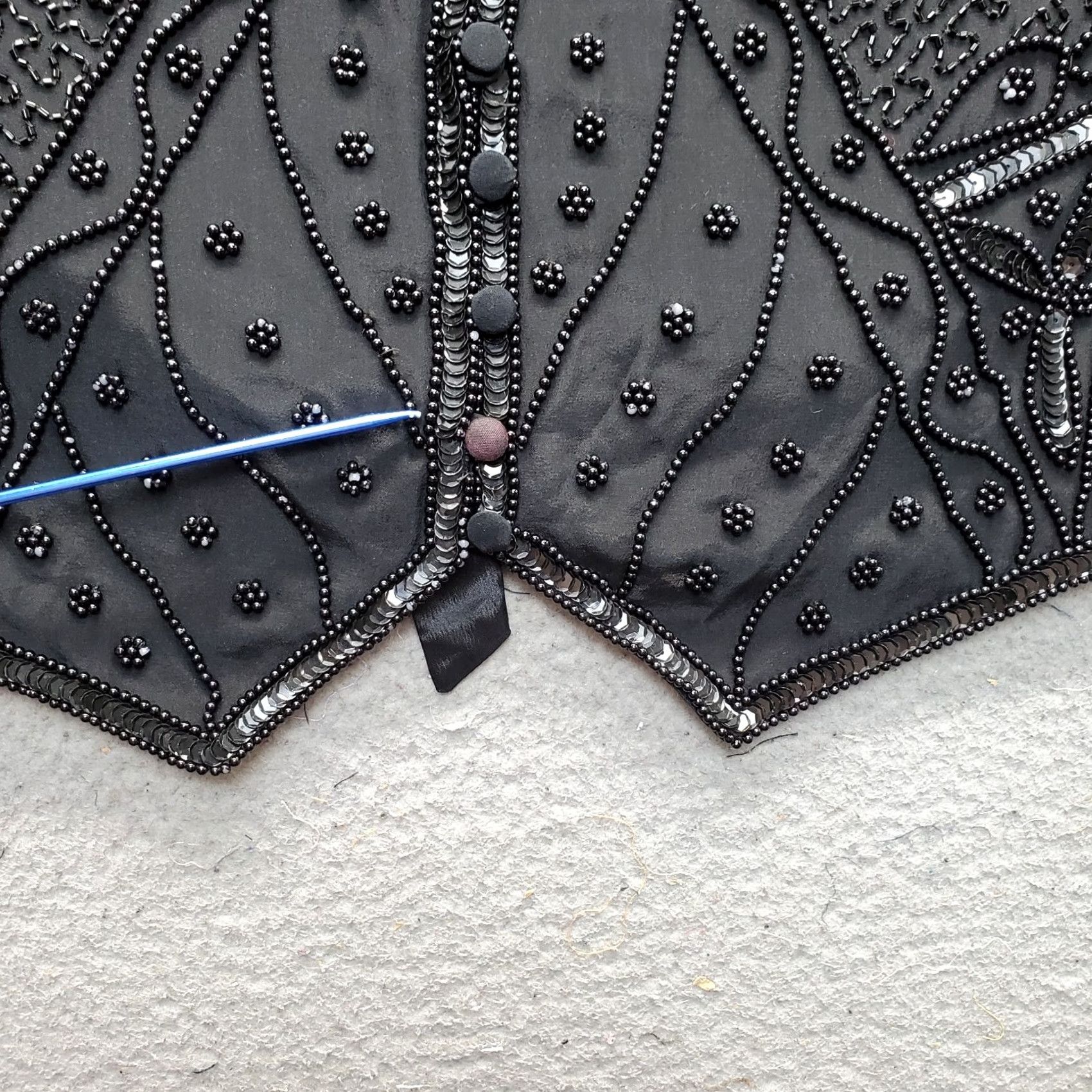 Vintage Spenser Jeremy Formal Vest Womens Size M Black Silk Beaded Sequin Button Front Size M / US 6-8 / IT 42-44 - 3 Thumbnail