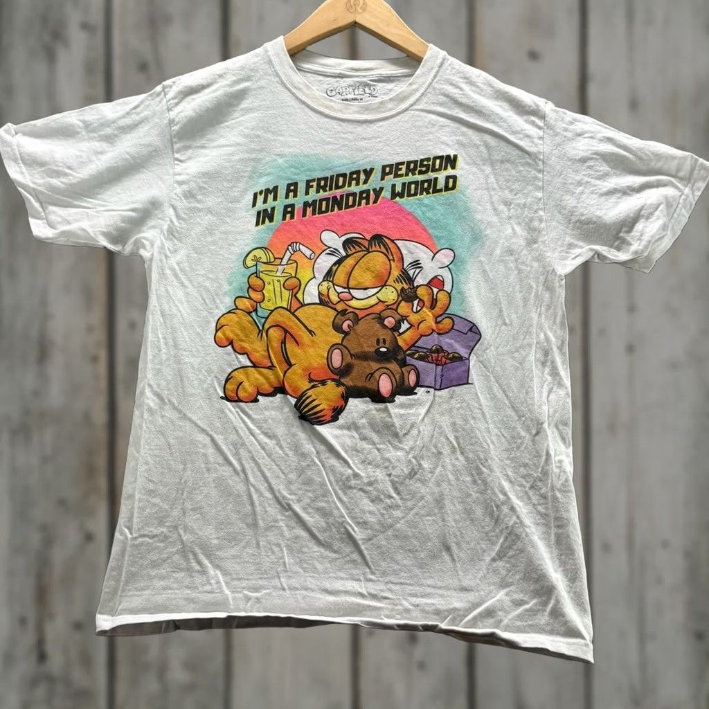 Vintage Garfield Friday Shirt Mens L White Graphic Tee Size US L / EU 52-54 / 3 - 1 Thumbnail
