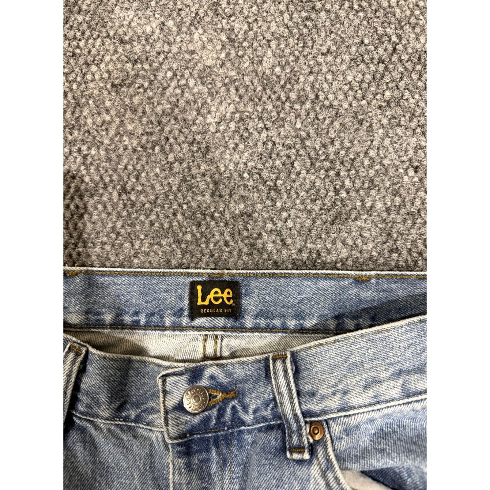 Lee Lee Regular Fit Jeans Mens 36x30 Blue Straight Leg Light Wash Denim 5 Pocket Jeans Regular Fit Mens 36 Blue Light Wash Straight Leg Size US 36 / EU 52 - 3 Thumbnail