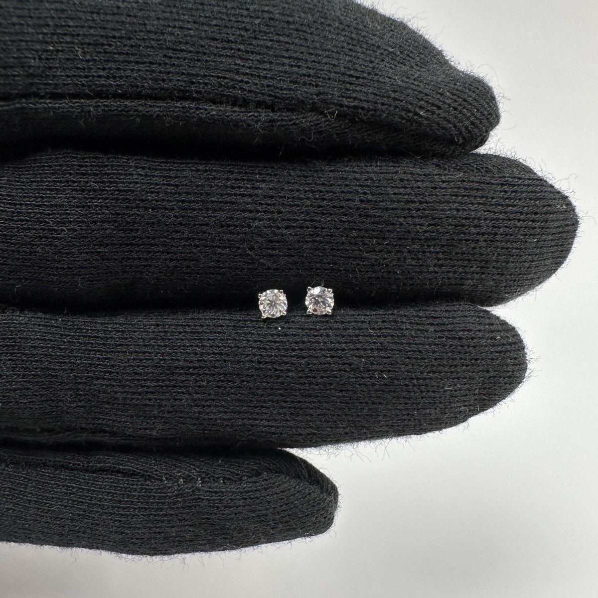 Sterling Silver Solid .925 Silver VVS Moissanite Screw-back Stud Earrings Size ONE SIZE - 2 Thumbnail
