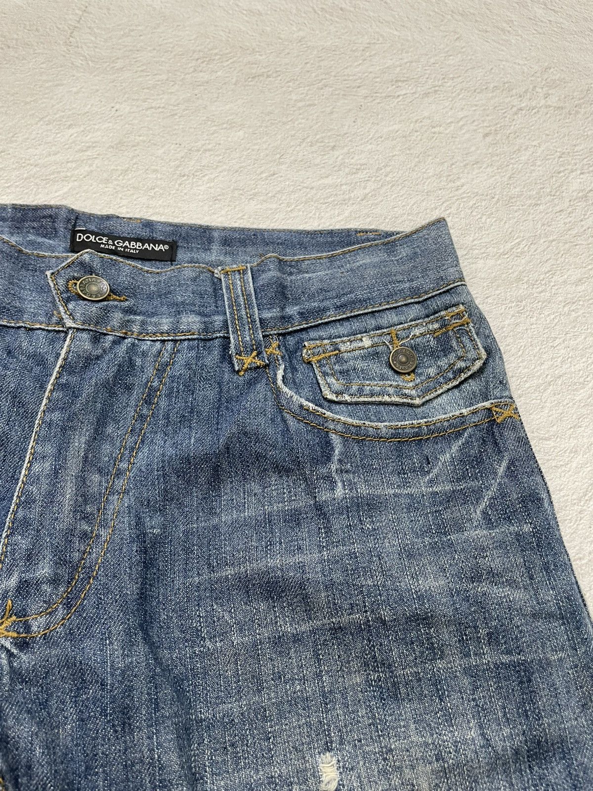 Dolce & Gabbana 2000s Dolce & Gabbana Distressed Denim Shorts Raw Hem Size US 33 - 4 Thumbnail