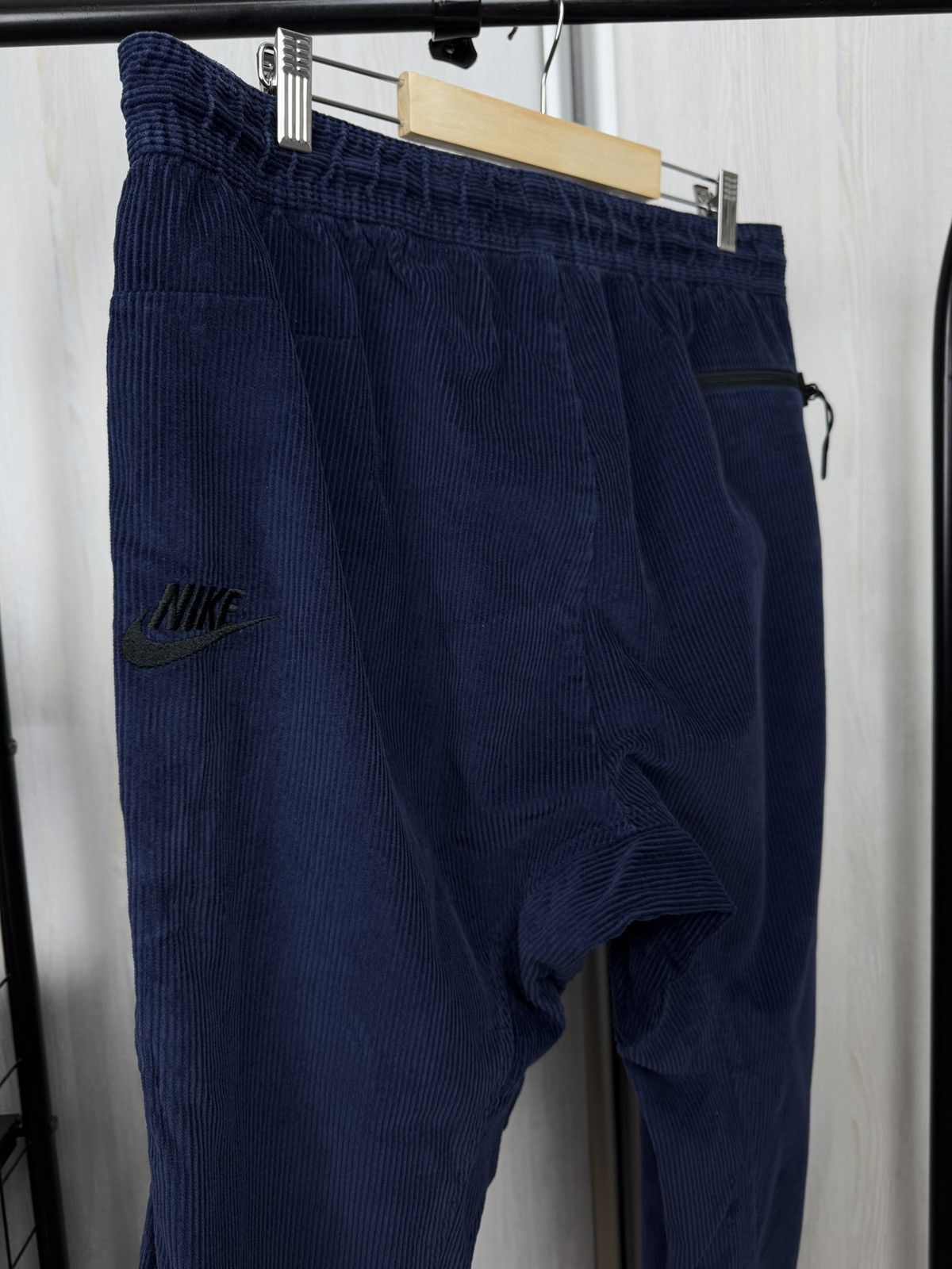 Nike Nike NIKE LIFESTYLE CROP PANT Size: XL BLUE - DO6329-410 Size US 36 / EU 52 - 7 Thumbnail