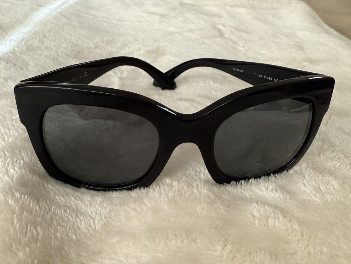 Chanel Chanel Glossy Black Sunglasses Size ONE SIZE - 9 Thumbnail