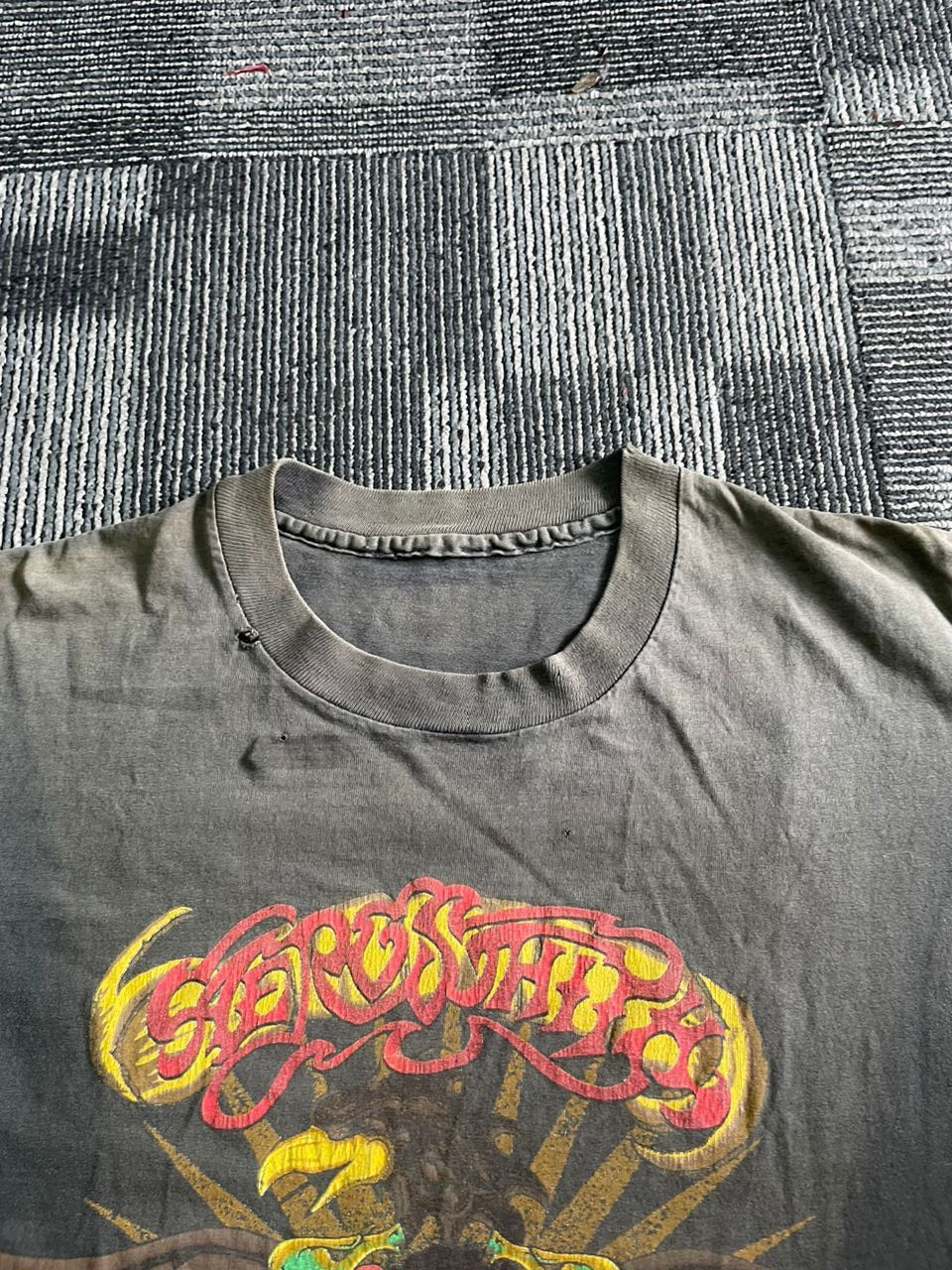 Aerosmith Vintage 90s Sun Faded Aerosmith Aero Force One Band Tees Size US M / EU 48-50 / 2 - 6 Thumbnail