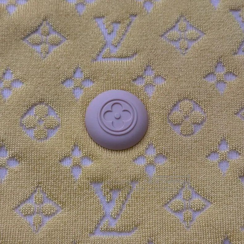 Louis Vuitton Louis Vuitton Yellow full logo mulberry silk nylon short s Size XL / US 12-14 / IT 48-50 - 7 Thumbnail