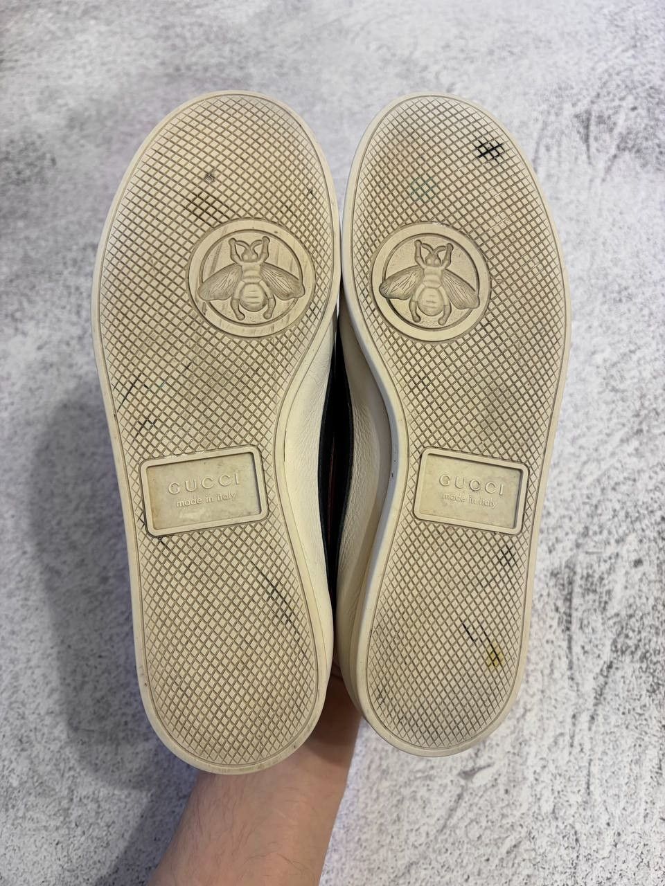 Gucci Gucci Falacer Hebron Bee Embroidery Leather Low Top Sneakers Size US 7 / EU 40 - 11 Thumbnail