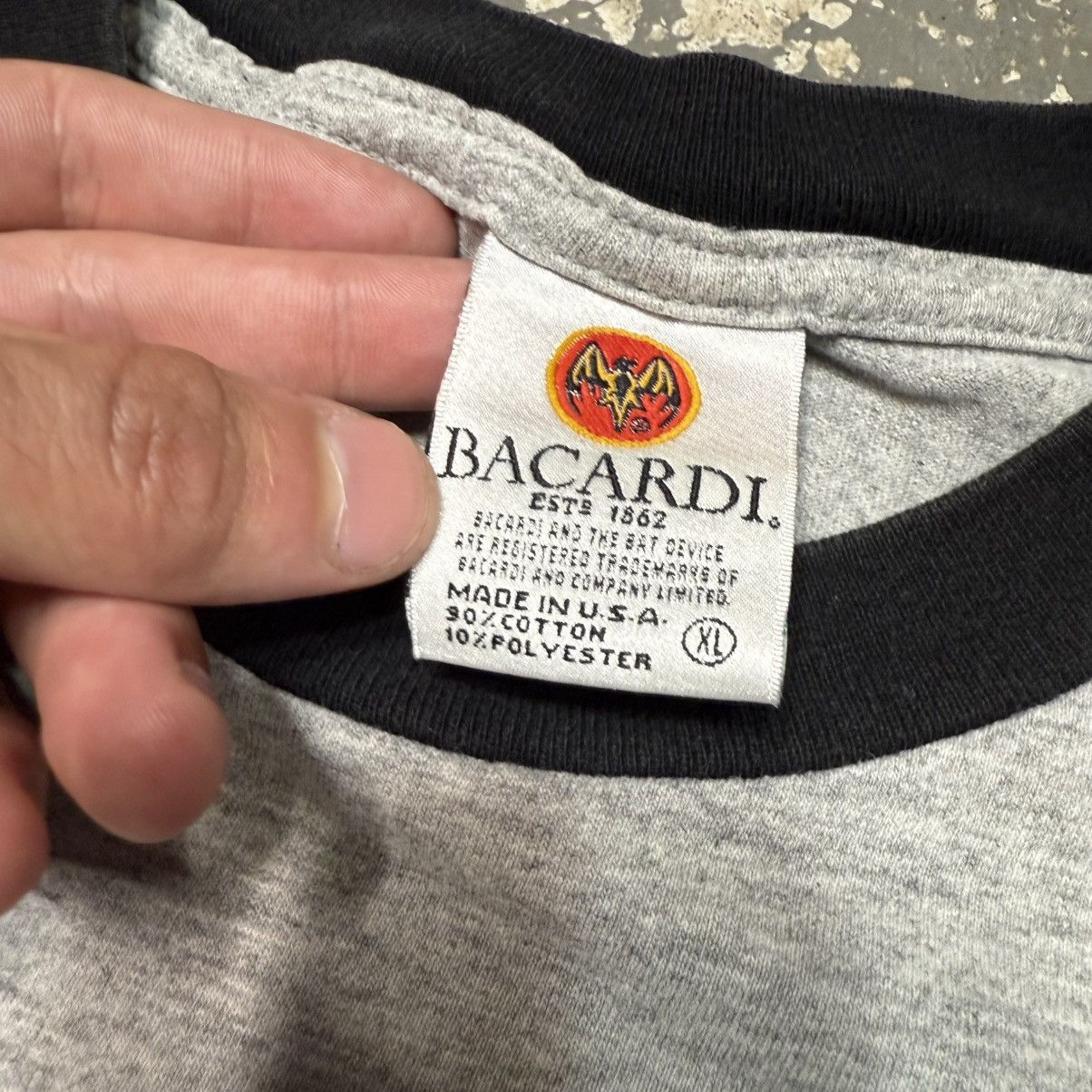 Vintage Vintage Bacardi Bat Grey Beer Alcohol Tshirt 90s Size US XL / EU 56 / 4 - 6 Thumbnail