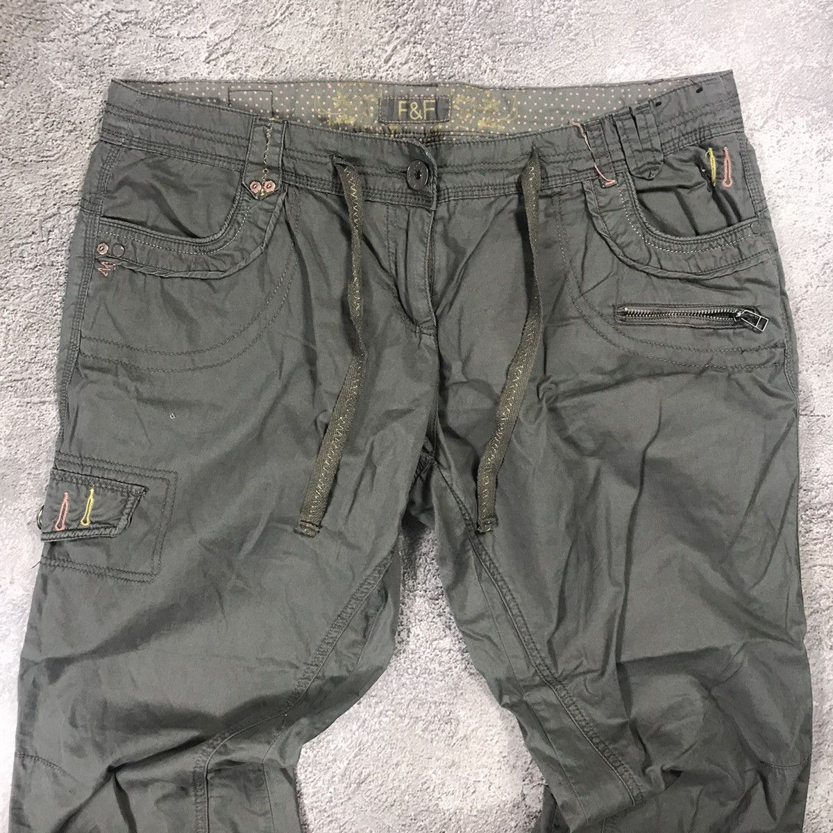 Vintage Vintage Y2K Baggy Cargo Pants Distressed Techwear Logo 32 Size 32" / US 10 / IT 46 - 4 Thumbnail