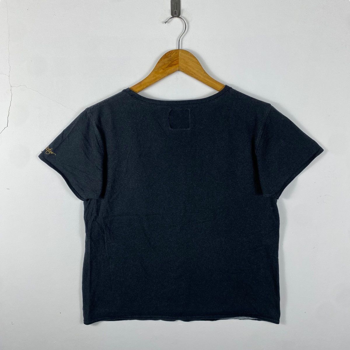 Japanese Brand VICTIM COMPANY Rough Is Beautiful Modelling Graphic Tee Size US M / EU 48-50 / 2 - 5 Thumbnail