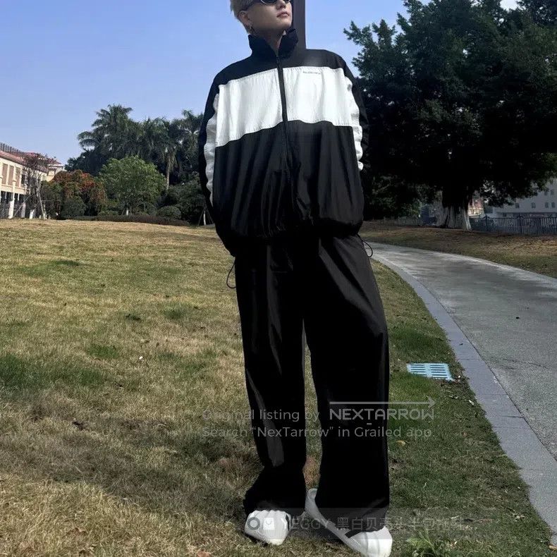 Balenciaga Balenciaga Logo Subtle Pattern Black and White Zip-Up Jack Size US M / EU 48-50 / 2 - 6 Thumbnail