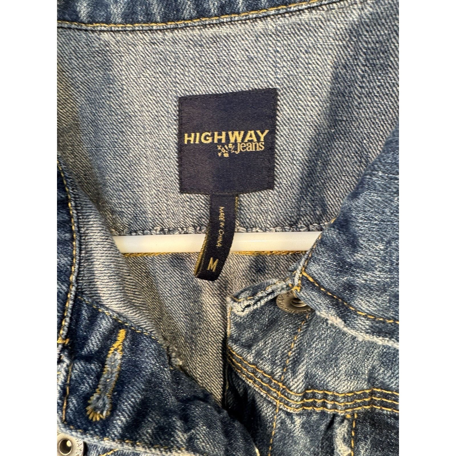 Levi's Highway Denim Blue Jean Jacket Women's MEDIUM Button Down - Size M / US 6-8 / IT 42-44 - 3 Thumbnail
