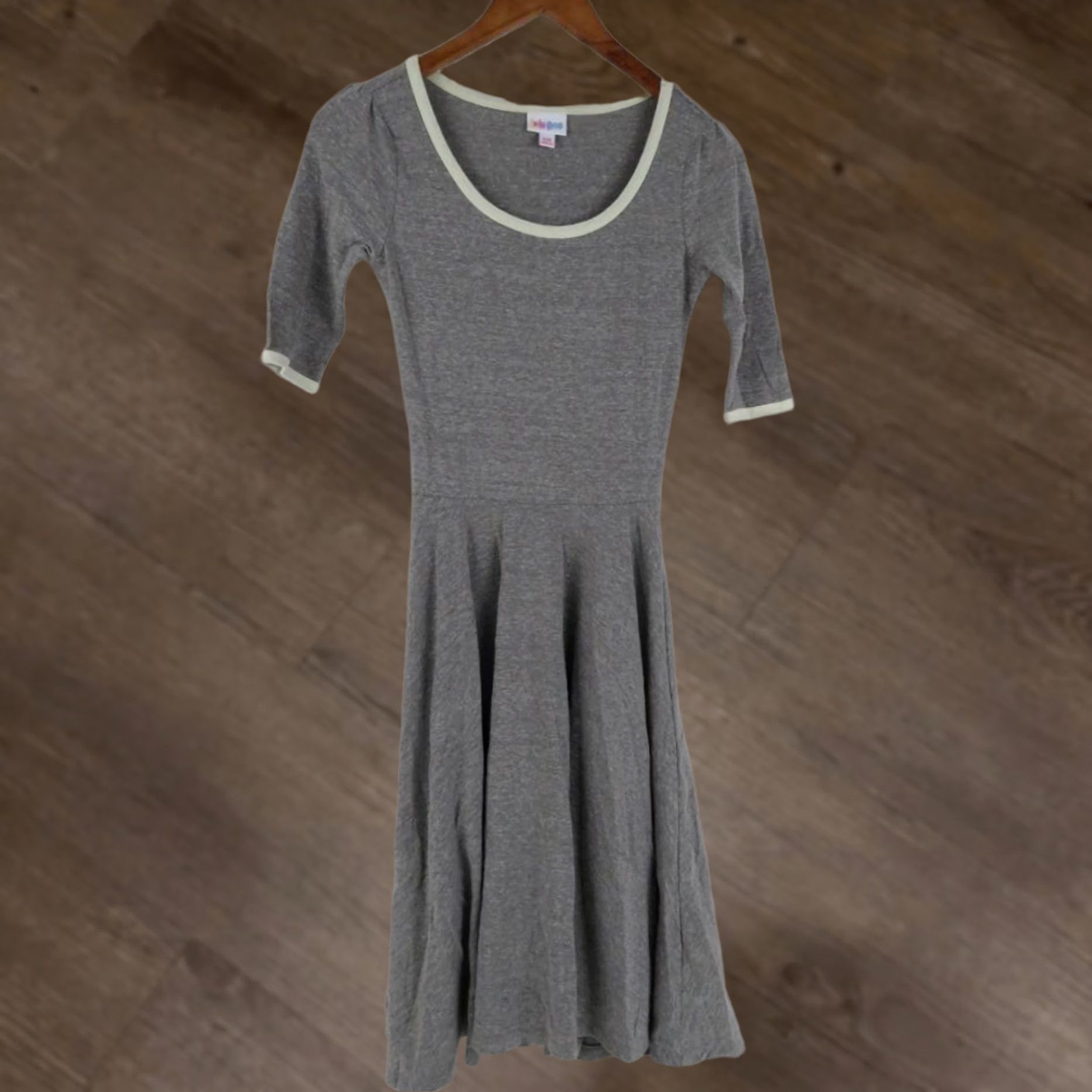 Vintage LuLaRoe Nicole Dress Womens XXS Gray Solid A-Line Fit & Flare Knee Length Cotton/Polyester Short Sleeve Neck Scoop Size XXS / US 00 / IT 34 - 1 Thumbnail