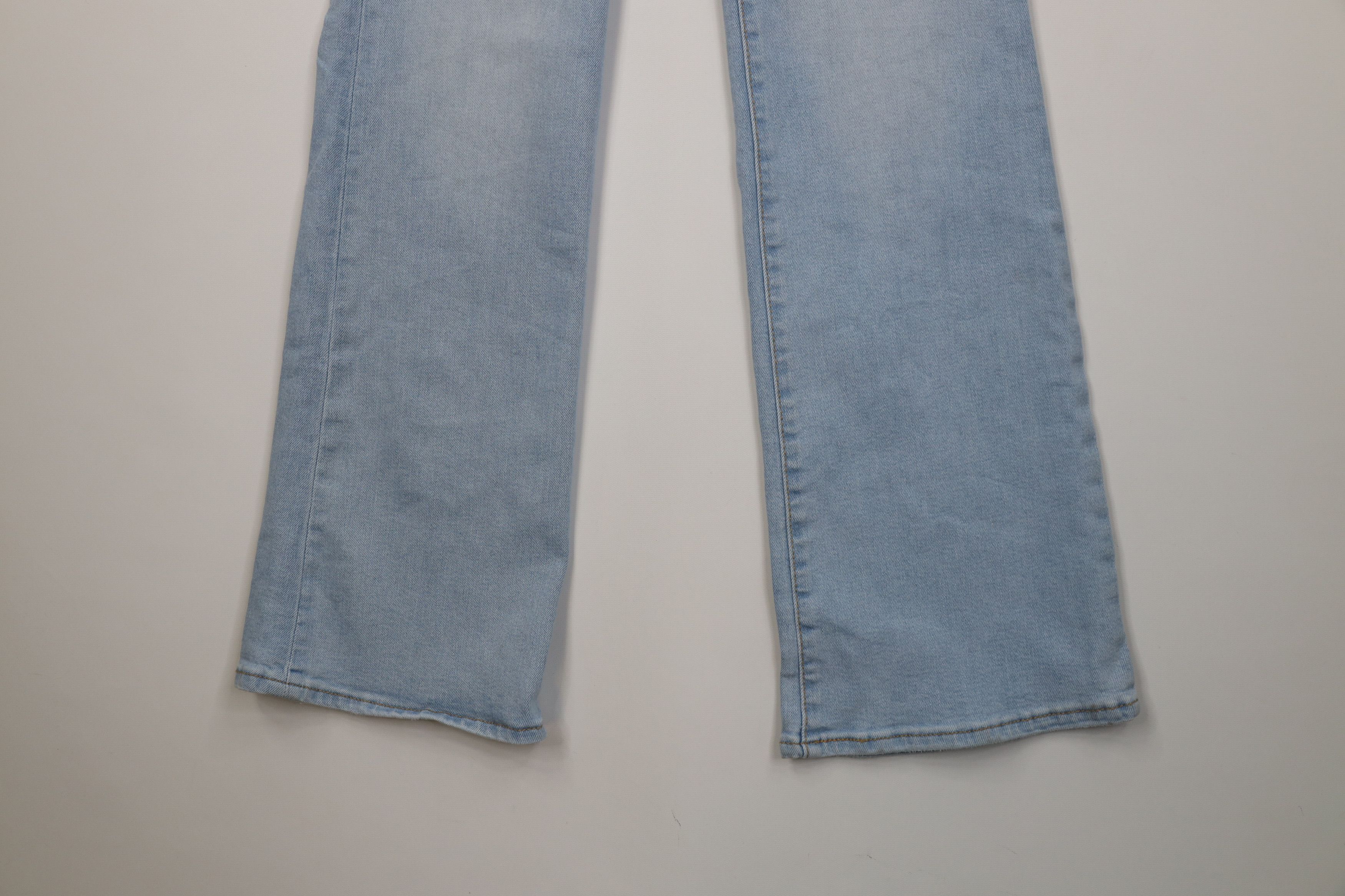 Levi's Vintage Y2K Levis Button Fly Ribcage Bootcut Wide Leg Jeans Size 30" / US 8 / IT 44 - 4 Thumbnail