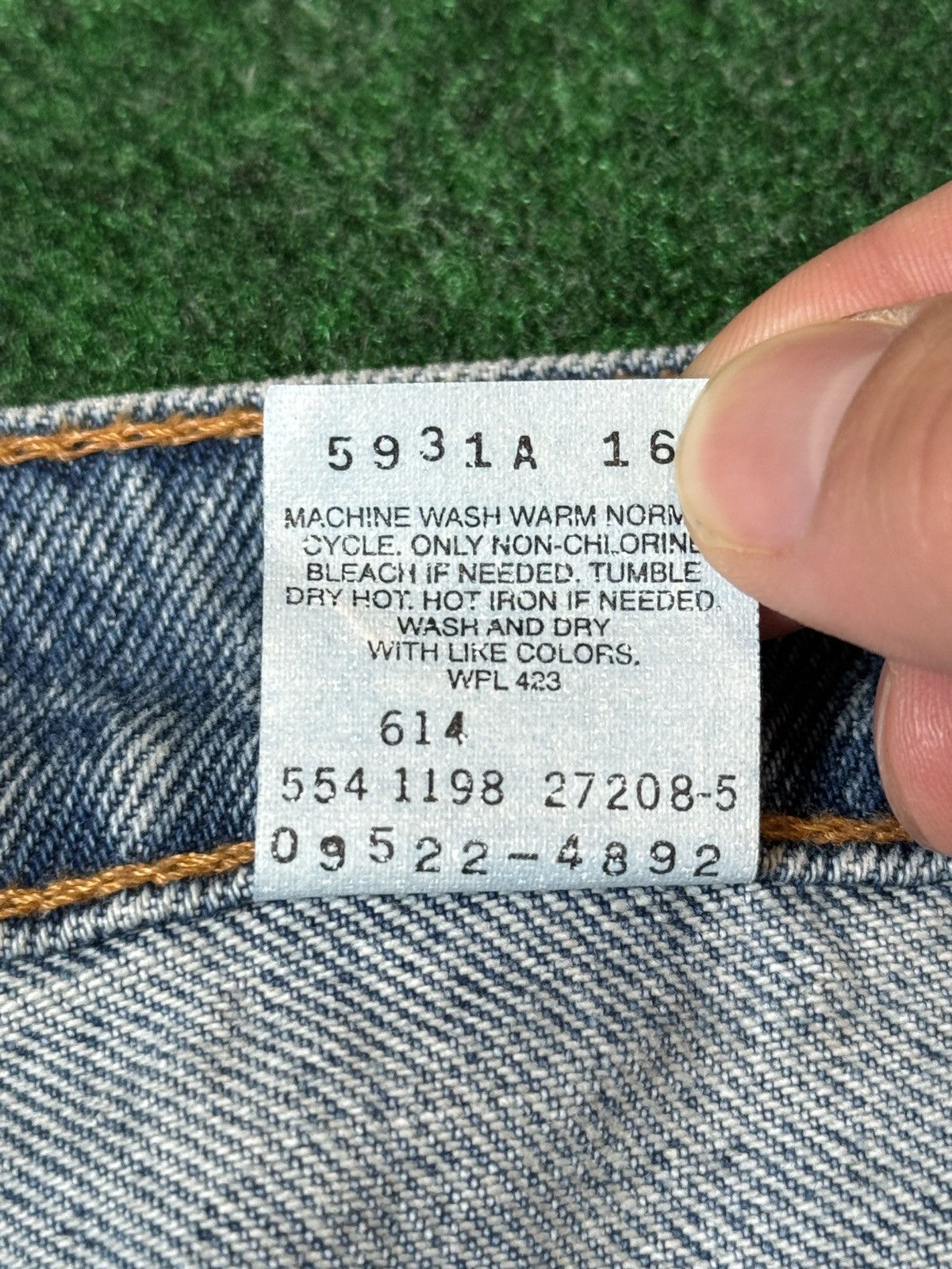 Levi's × Levi's Vintage Clothing × Vintage Vintage 90s Levi’s 550 Relaxed Taper 42x34 Light Wash Jeans Size 42" / US 20 - 5 Thumbnail