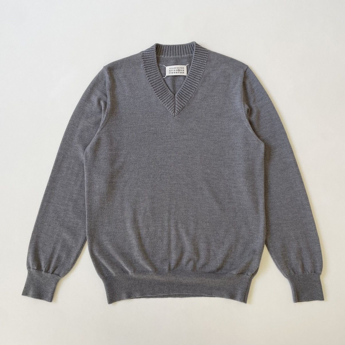 Maison Margiela A/W 11 Gray Wool V Neck Sweater Size US L / EU 52-54 / 3 - 1 Thumbnail