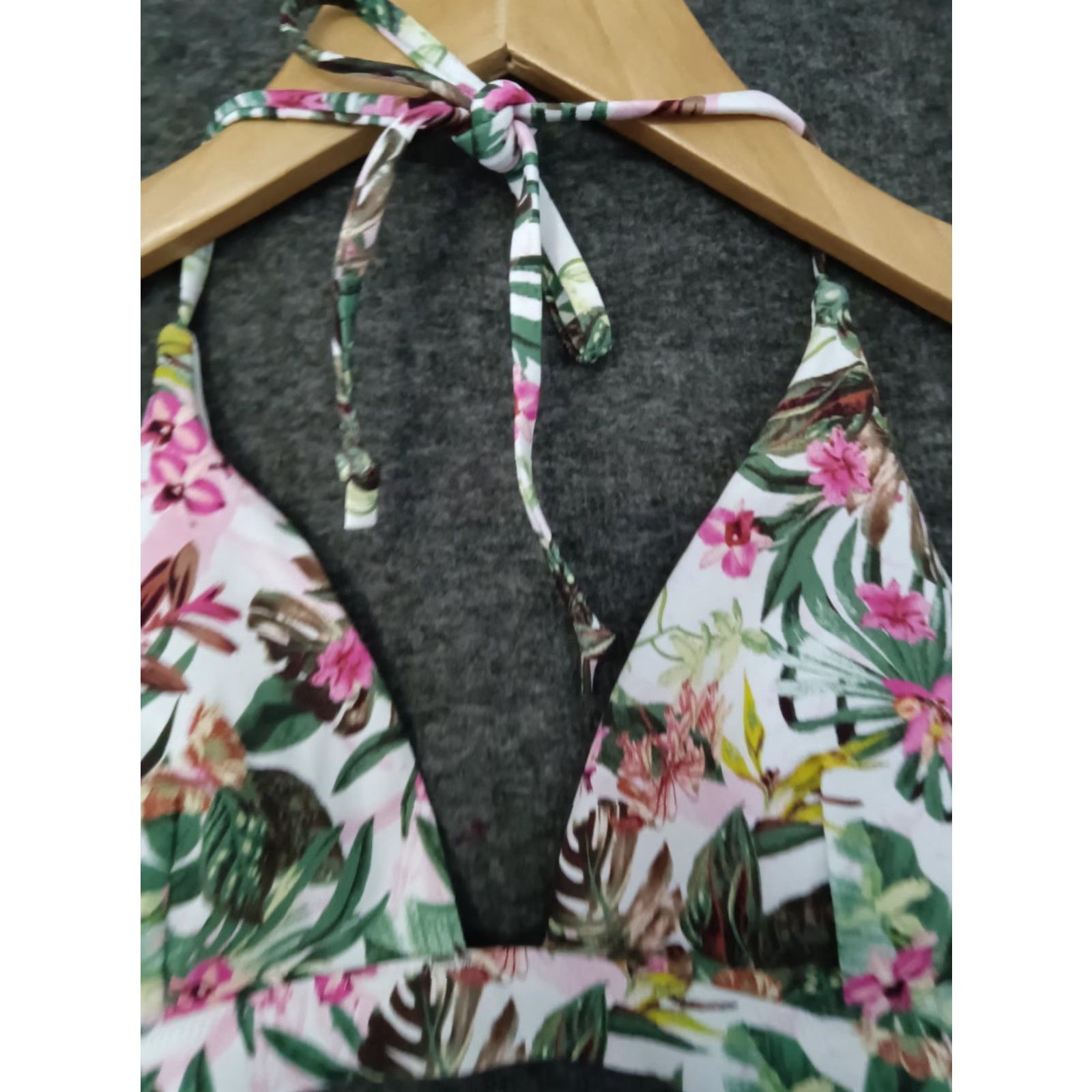 Victoria's Secret Victoria's Secret Bikini Top Woman M White Floral Triangle Plunge Padded Swim Halter Strap Quick Dry Size M / US 6-8 / IT 42-44 - 3 Thumbnail