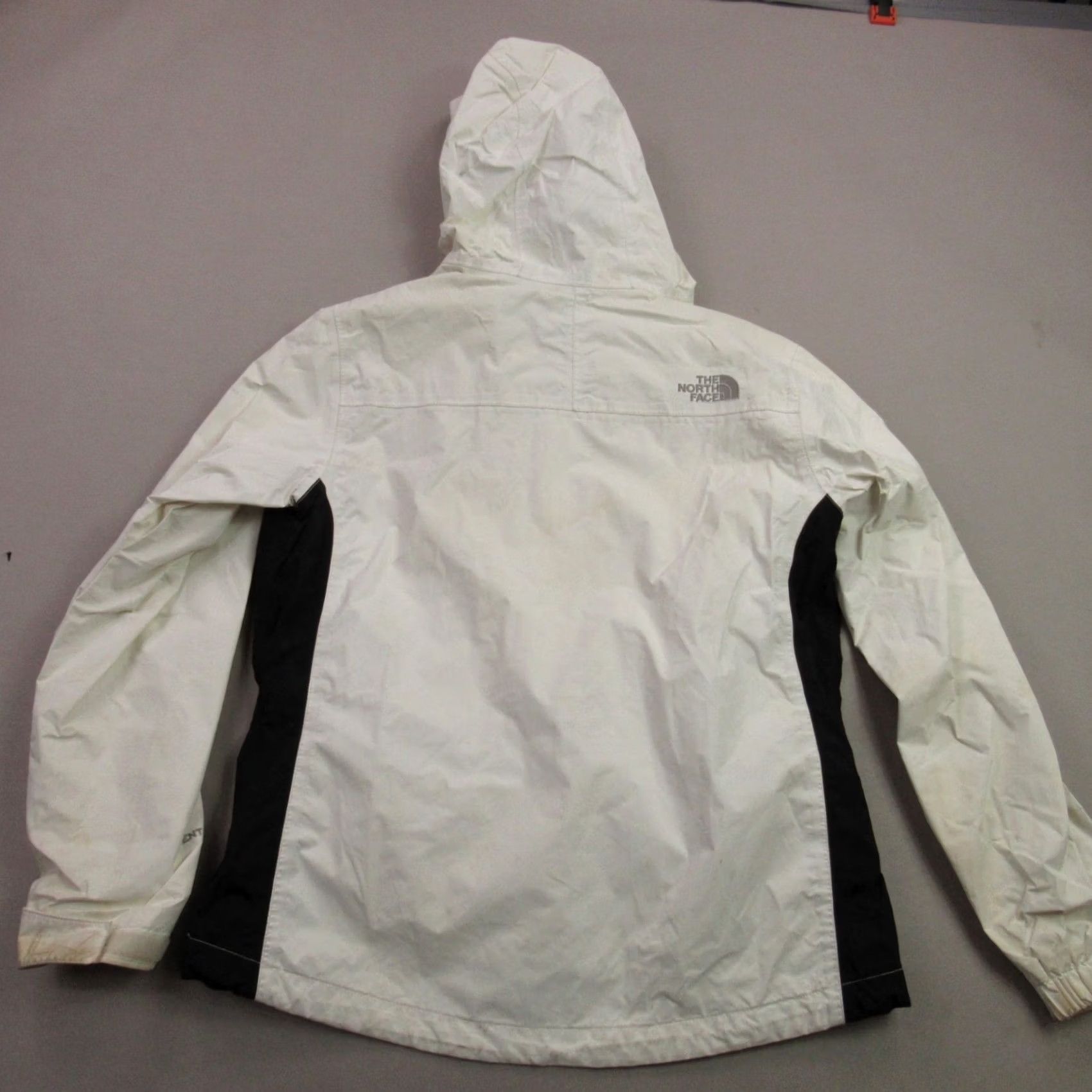 The North Face The North Face Women’s Ivory Jacket Nylon Shell Full Zip All Seasons Outdoor Jacket L Ivory Women's All Seasons Casual Outerwear Size L / US 10 / IT 46 - 6 Thumbnail