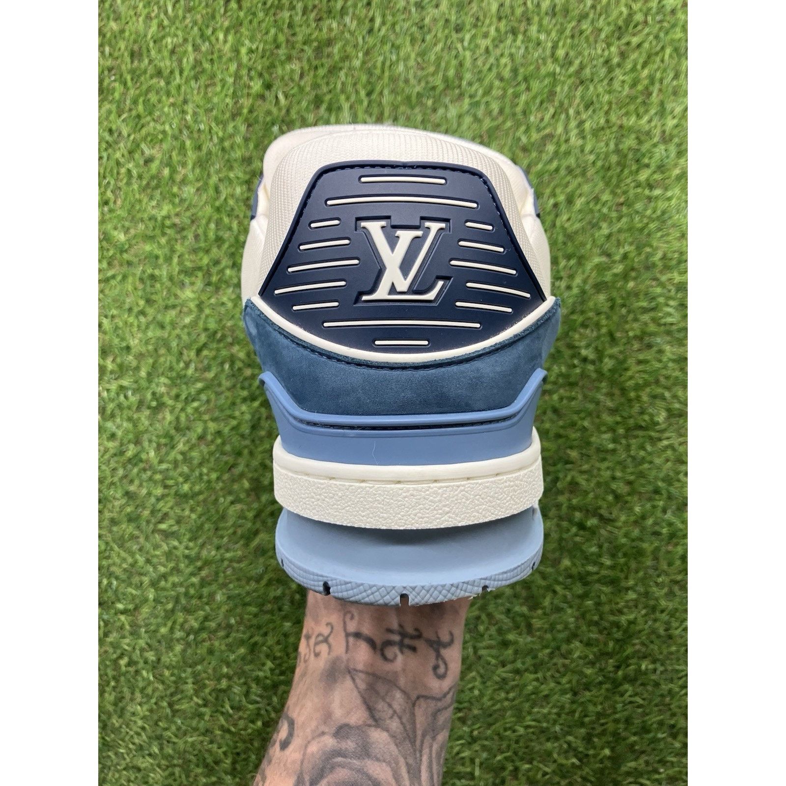 Louis Vuitton Louis Vuitton Trainer ' Blue Beige ' | EXCELLENT Size US 11 / EU 44 - 3 Thumbnail