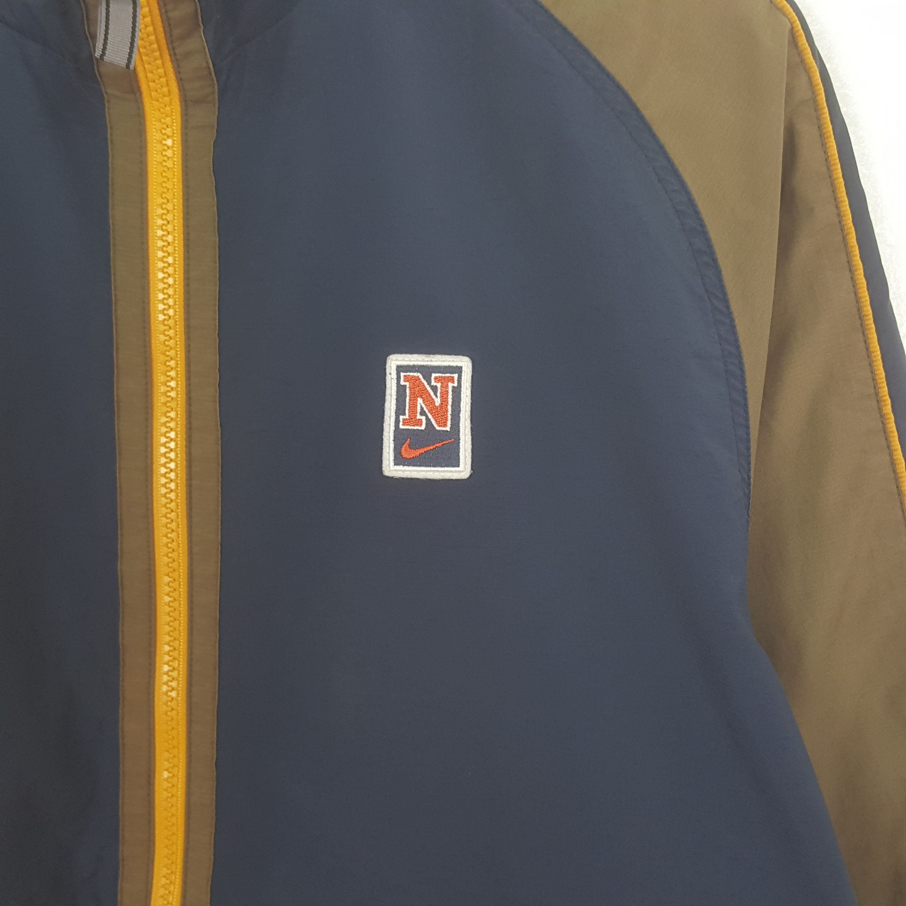Nike Vintage Nike N Windbreaker Sport Jacket Size US M / EU 48-50 / 2 - 2 Thumbnail