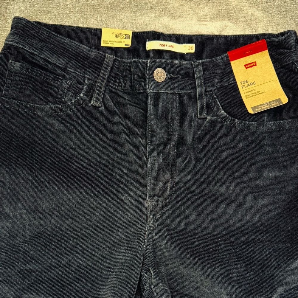 Levi's NWT New Levi's 726 High Rise Flare Corduroy Black Jeans Siz Size 30" / US 8 / IT 44 - 3 Thumbnail