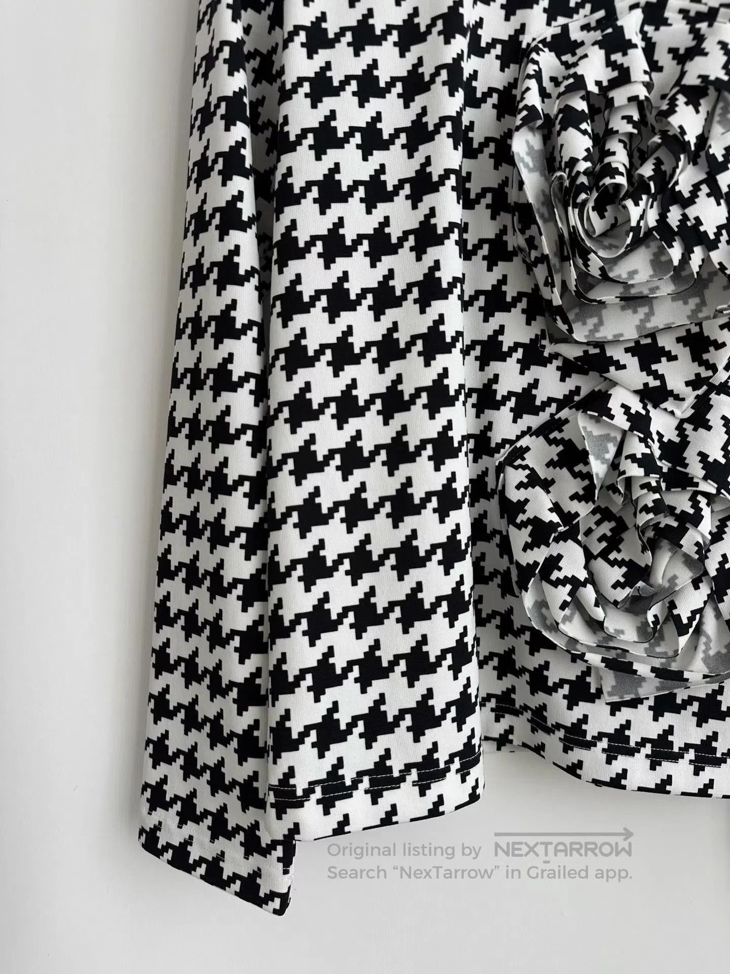Comme des Garcons Houndstooth Long Sleeve Top with Ruffled Flowers. Size US S / EU 44-46 / 1 - 1 Thumbnail