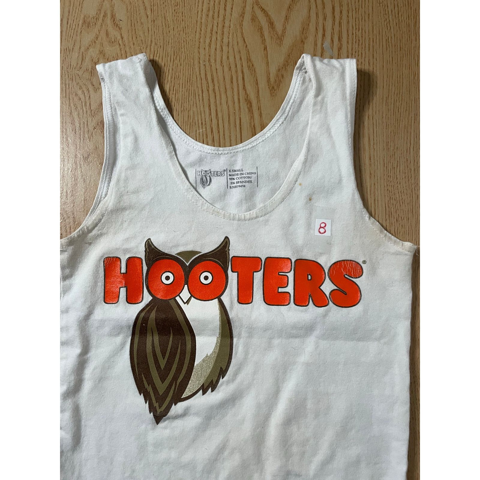 Other B30-8 Hooters Girl Uniform Rare Vintage Tank White size Xs Size XS / US 0-2 / IT 36-38 - 2 Thumbnail