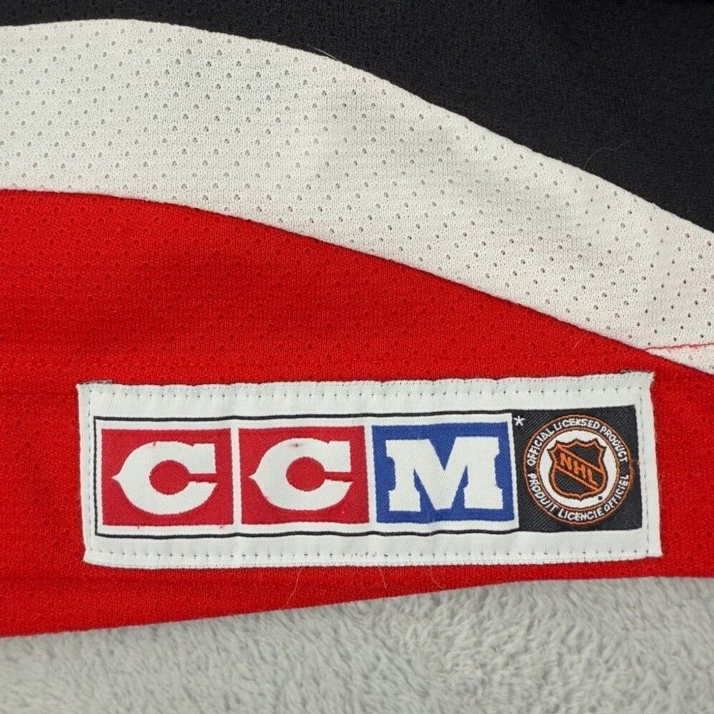 Ccm Vintage Ottawa Senators Boys Size L/XL CCM Hockey Jersey Size US L / EU 52-54 / 3 - 9 Thumbnail