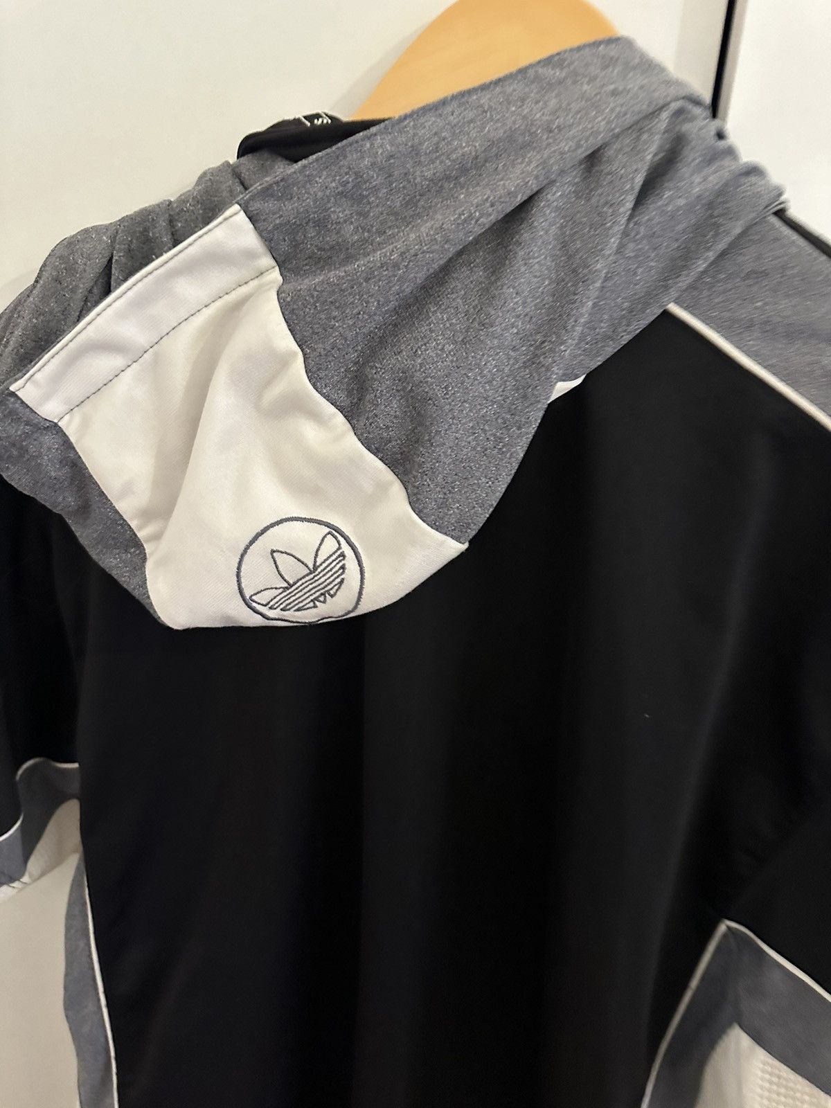 Adidas Adidas Tracksuit Size S-M Vintage Retro Adidas Suit Size US S / EU 44-46 / 1 - 13 Thumbnail