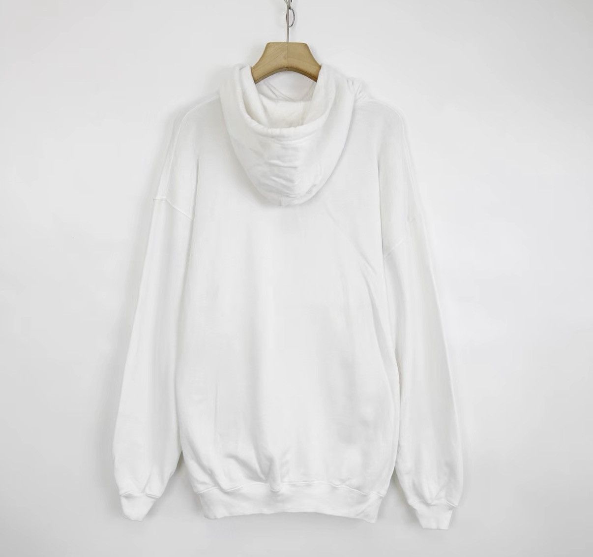 Balenciaga Balenciaga White Chest Letter Print Logo Hoodie K12 Size XS / US 0-2 / IT 36-38 - 2 Thumbnail