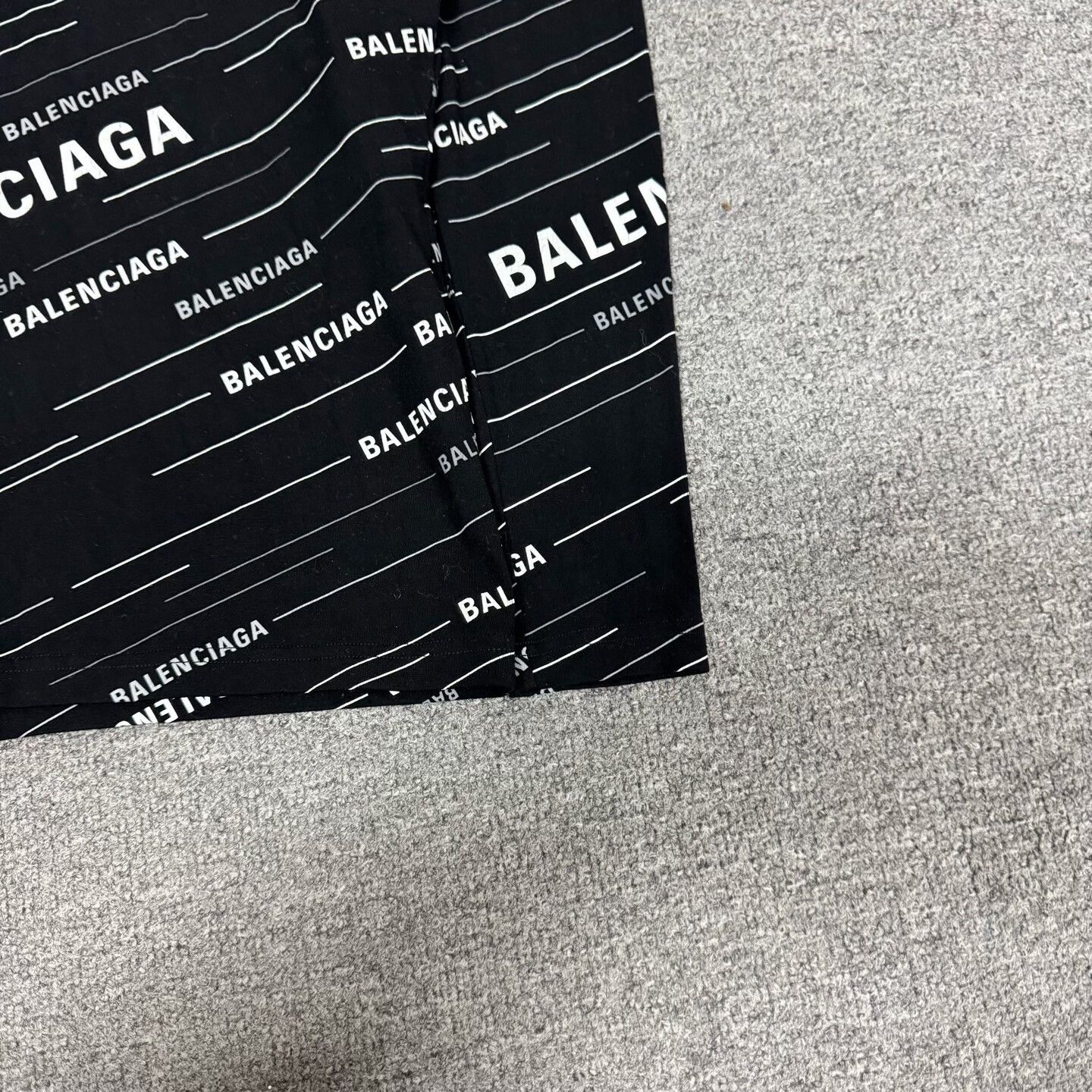 Balenciaga balenciaga black logo knit top size M Size US M / EU 48-50 / 2 - 3 Thumbnail