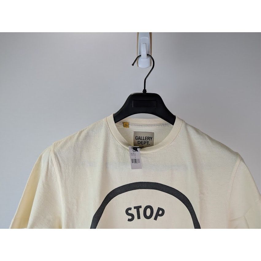 Gallery Dept. o1rshd1 Q:2 / Stop Being Racist T-Shirt in Cream / Neutrals Size US S / EU 44-46 / 1 - 3 Thumbnail