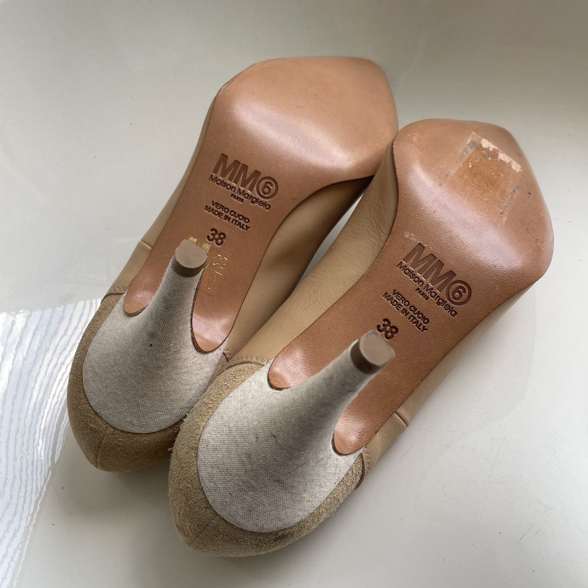 MM6 MM6 Maison Margiela Inside Out beige and brown pumps Size US 8 / IT 38 - 10 Thumbnail