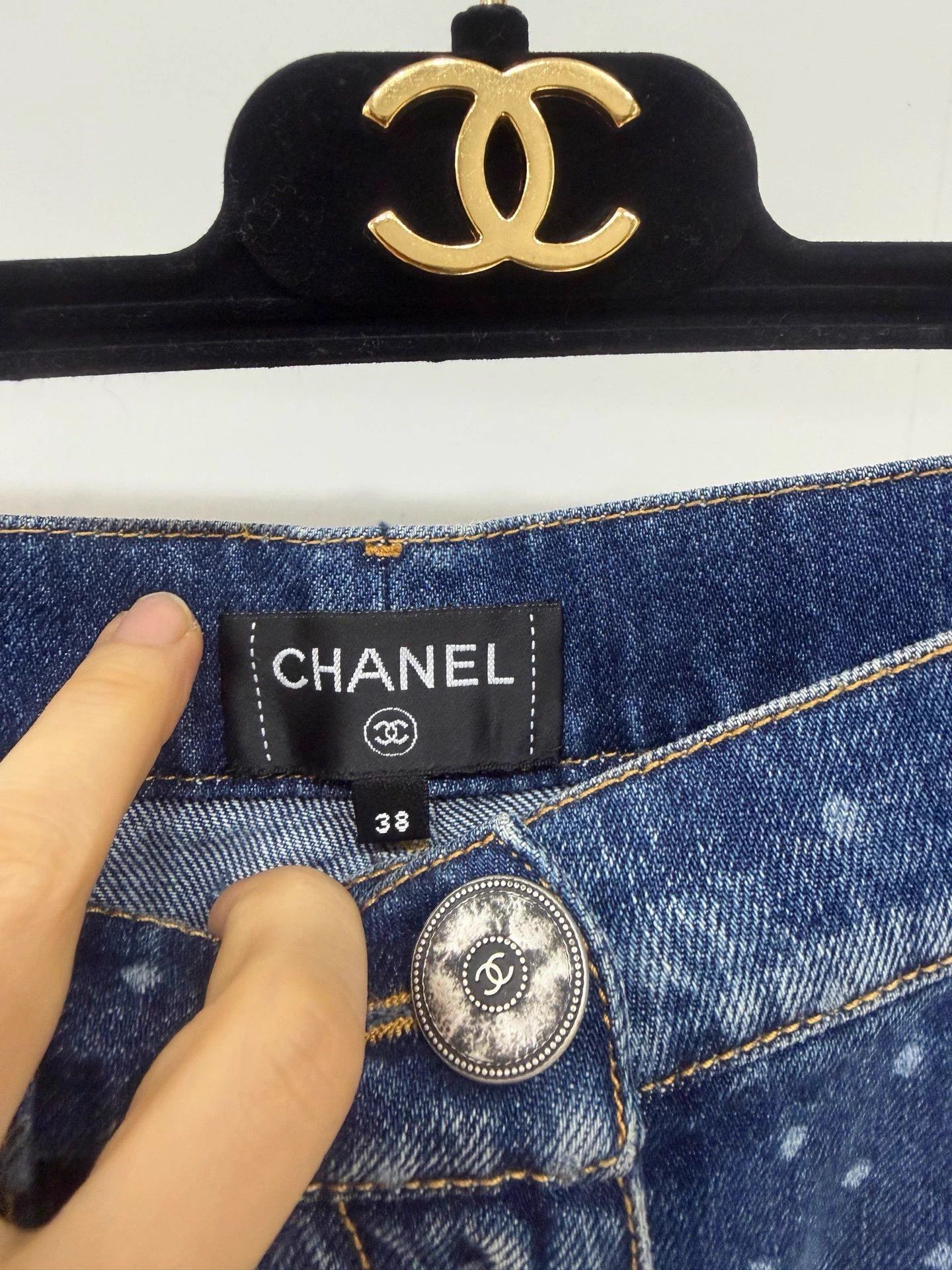 Chanel Chanel 23P Polka Dot Logo Wide Leg Jeans FR38 99 New Size 27" / US 4 / IT 40 - 3 Thumbnail