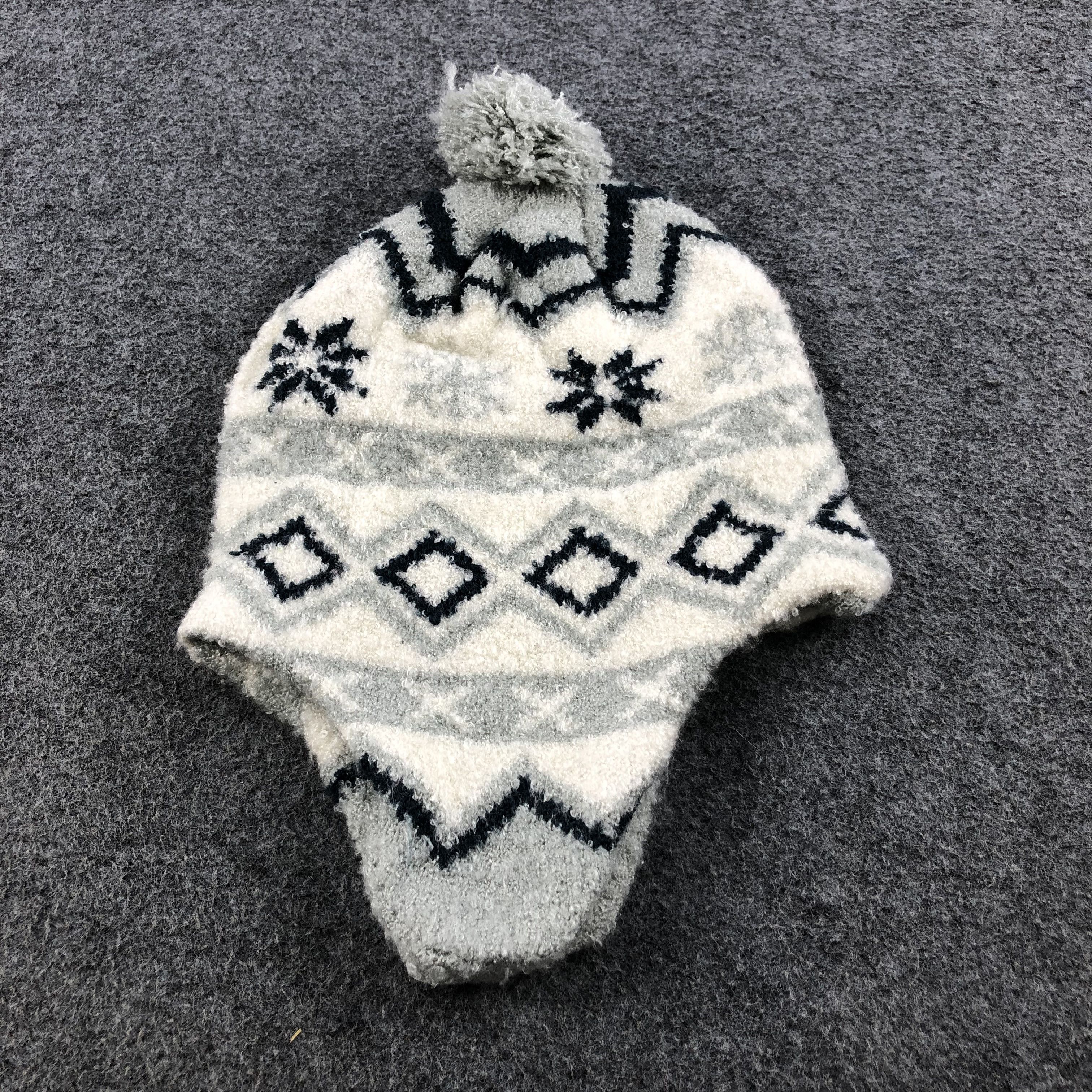 Vintage Unknown Fair Isle Earflap Bobble Beanie Snowcap B155 Size ONE SIZE - 1 Thumbnail