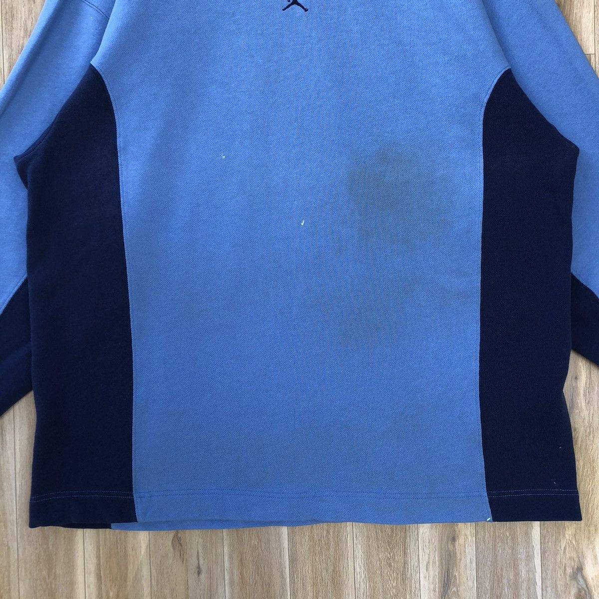 Jordan Brand Vintage Jordan Brand Center Logo Pullover Sweatshirt Size US XL / EU 56 / 4 - 5 Thumbnail