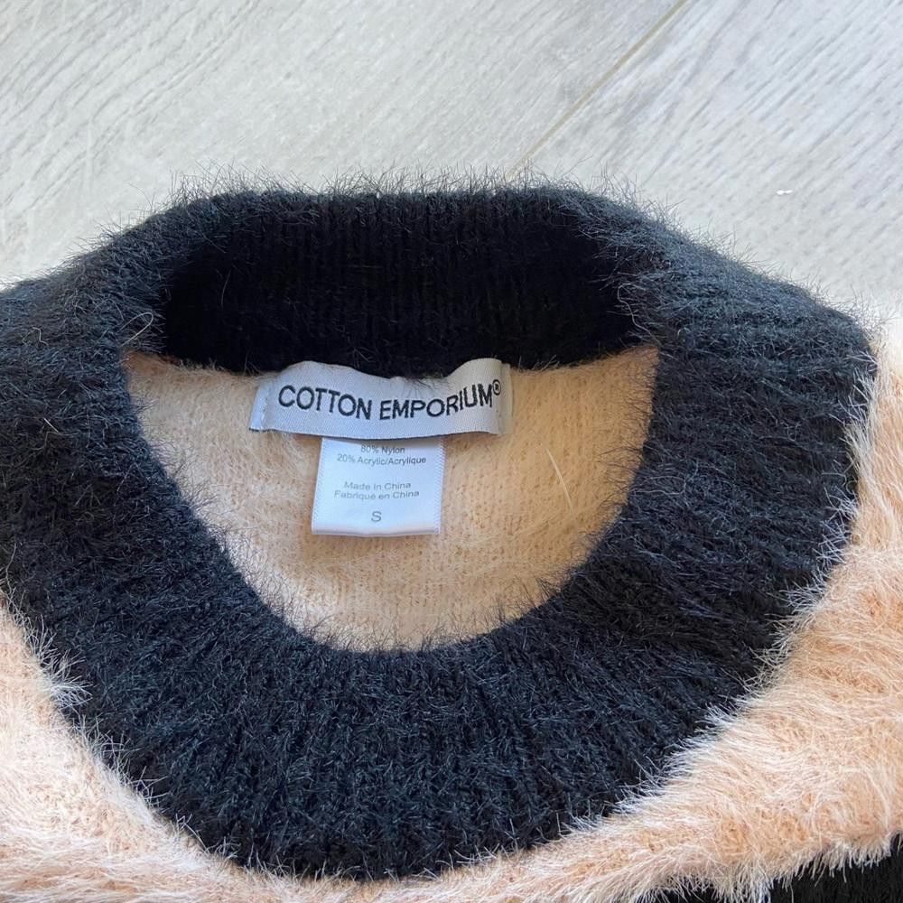 Designer Stylish Striped Fuzzy Sweater - Perfect for Winter Size S / US 4 / IT 40 - 5 Thumbnail
