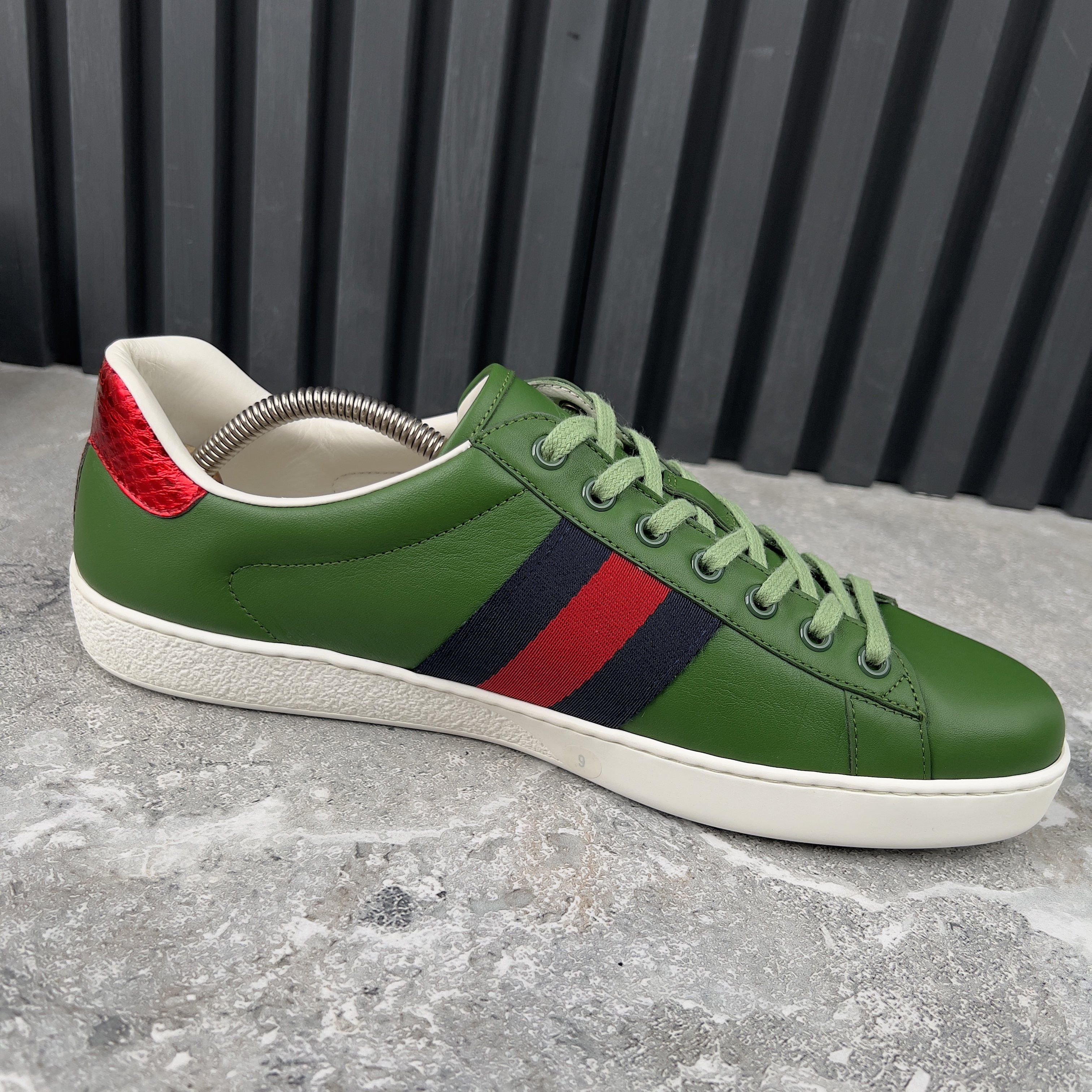 Gucci Special Edition Ace Web Sneakers Tiger Embroidered Leather Size US 9.5 / EU 42-43 - 6 Thumbnail