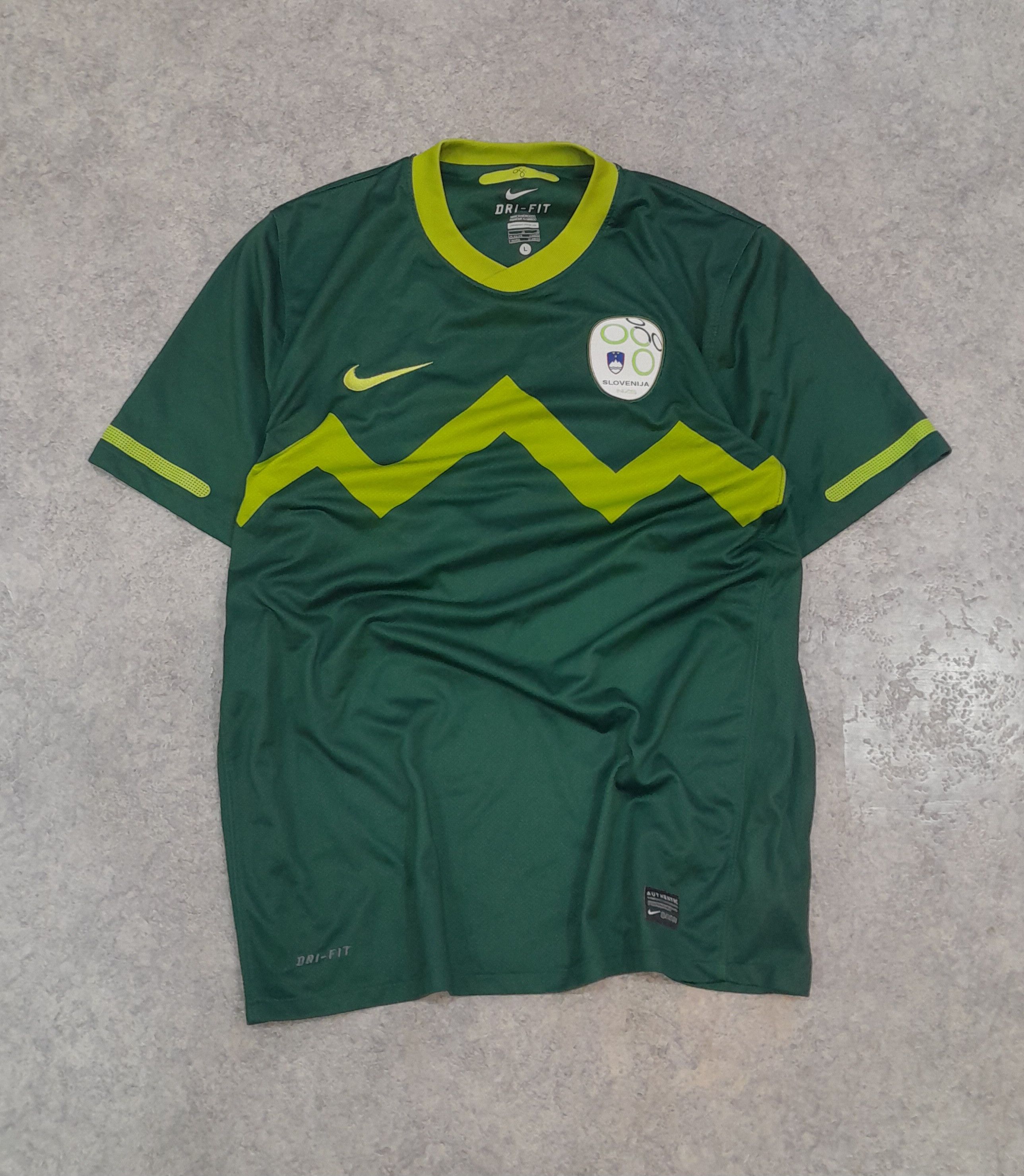 Nike Slovenia 2010/11 Size US L / EU 52-54 / 3 - 1 Thumbnail