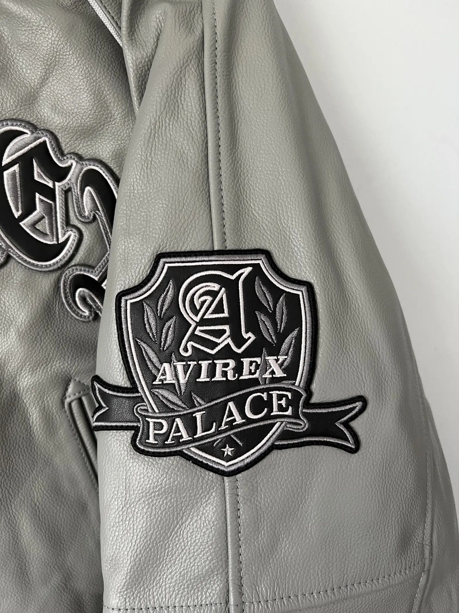 Avirex × Palace Leather jacket in grey Size US L / EU 52-54 / 3 - 6 Thumbnail