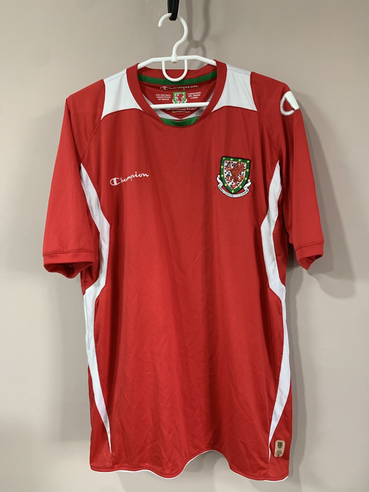 Champion × Vintage Wales Home Football Shirt Vintage Champion Soccer Jersey XL Size US XL / EU 56 / 4 - 1 Thumbnail