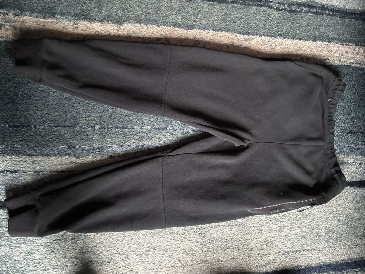 Nike Nike Tech Pants Size US 32 / EU 48 - 2 Thumbnail