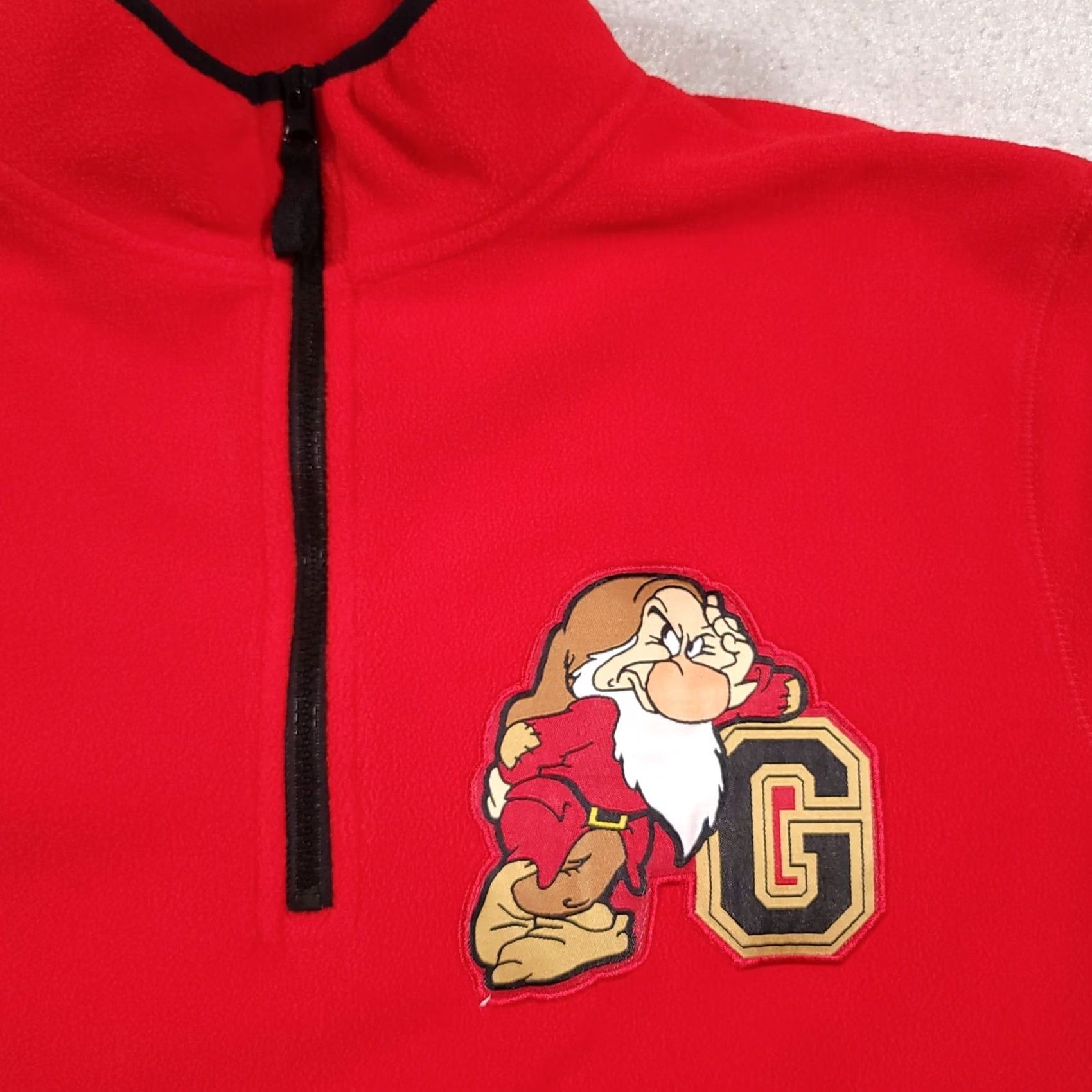 Disney VINTAGE Disney Disney Store Fleece 1/4 Zip Sweatshirt Red Grumpy Dwarf Embroidered Mens Large Sweatshirt Size US L / EU 52-54 / 3 - 4 Thumbnail
