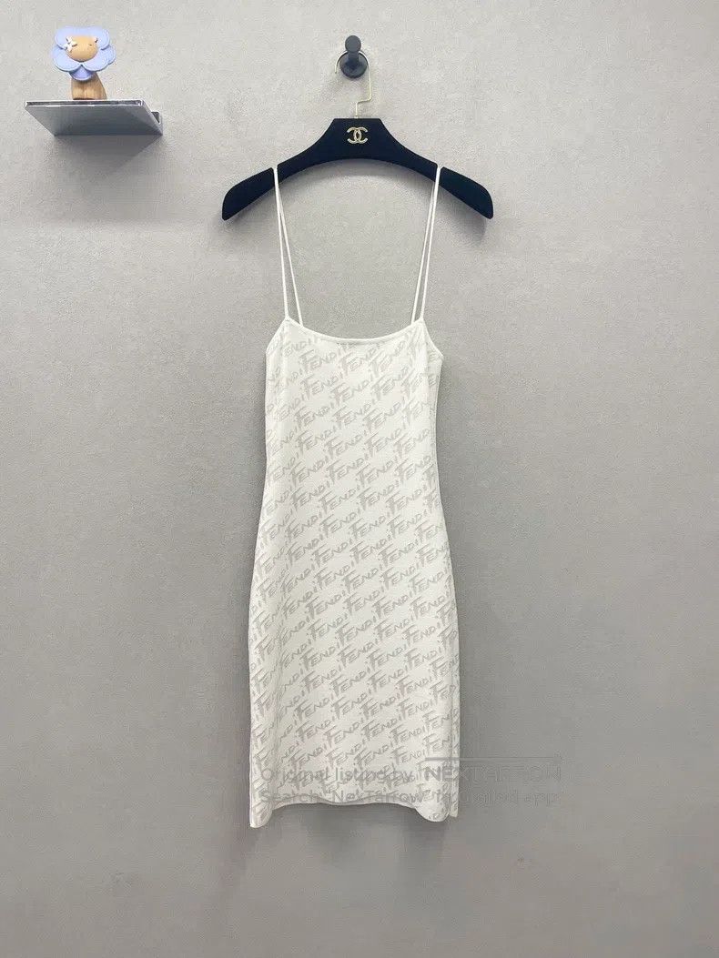 Fendi Fendi Square Neck Tight Strapless Bodycon Dress Size XS / US 0-2 / IT 36-38 - 2 Thumbnail