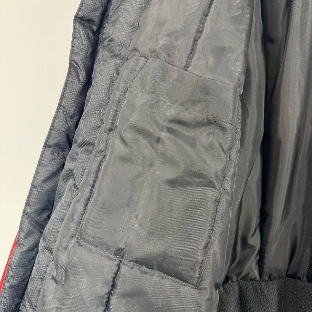 Adidas Adidas Liverpool FC Jacket Champions League Puffer Size L Size US L / EU 52-54 / 3 - 8 Thumbnail
