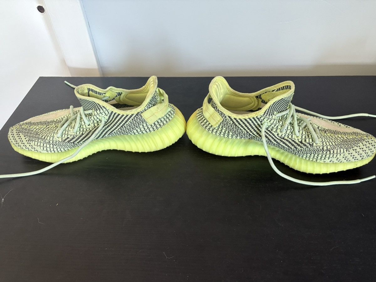 Adidas Adidas Yeezy Boost 350 Yeezreel Size US 10.5 / EU 43-44 - 3 Thumbnail