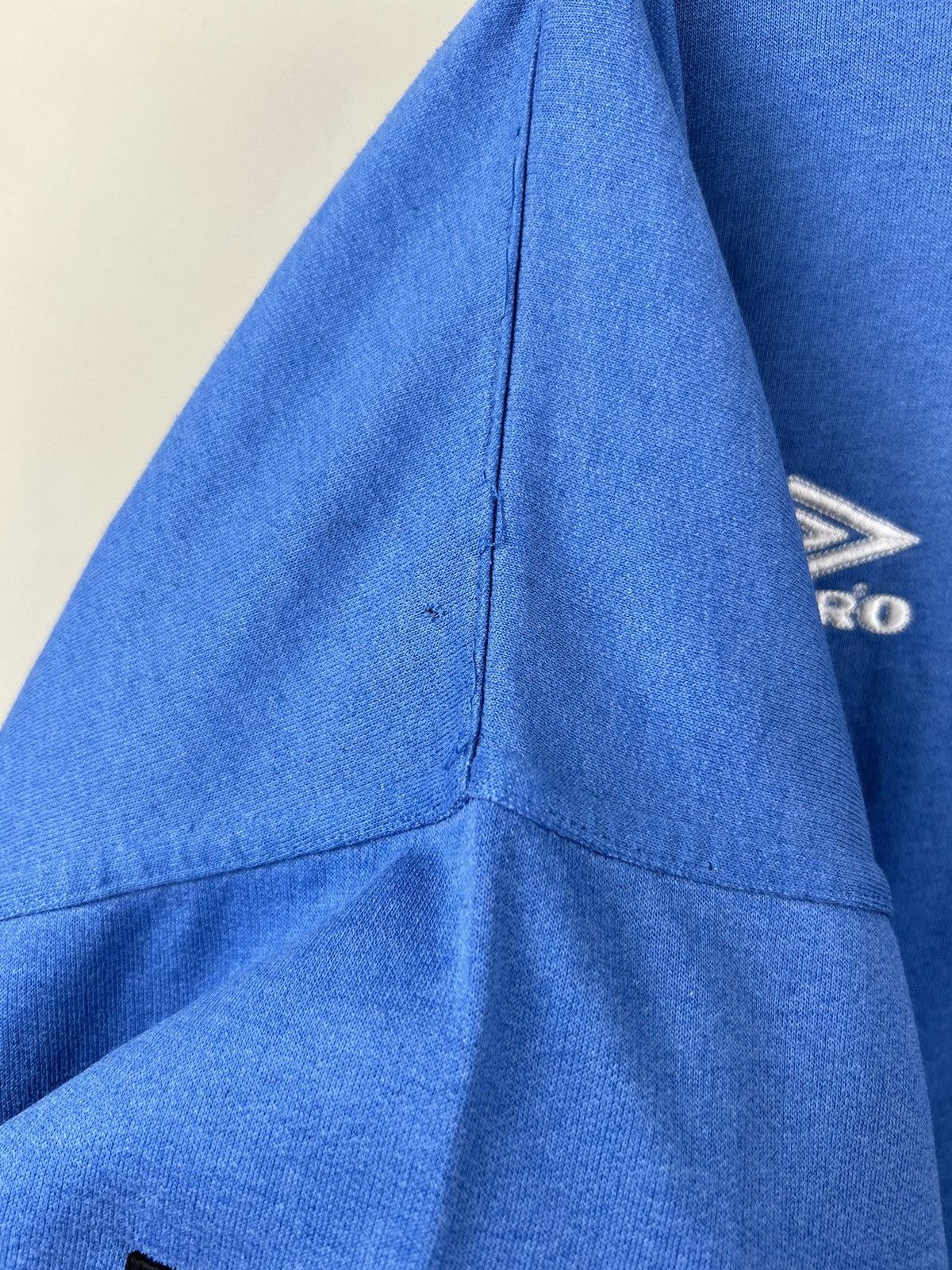 Umbro Vintage 90s Manchester United Umbro Sweatshirt Jersey Size US L / EU 52-54 / 3 - 10 Thumbnail