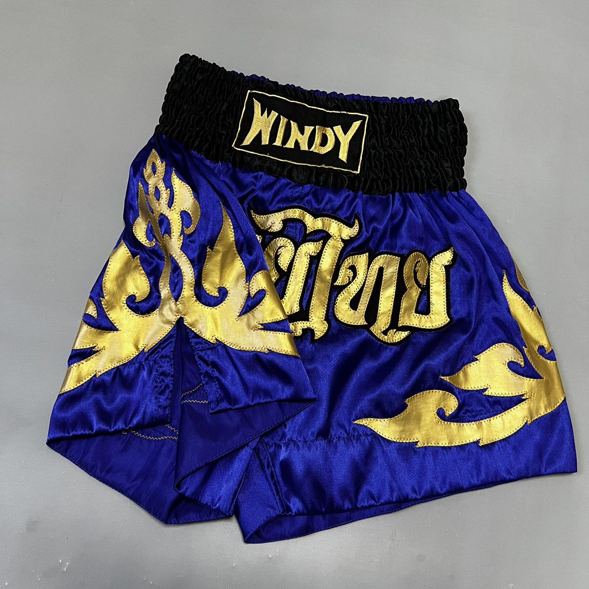 Japanese Brand × Vintage Vintage Muay Thai Shorts “Windy” Thaiboxing MMA Y2K Size US 34 / EU 50 - 2 Thumbnail